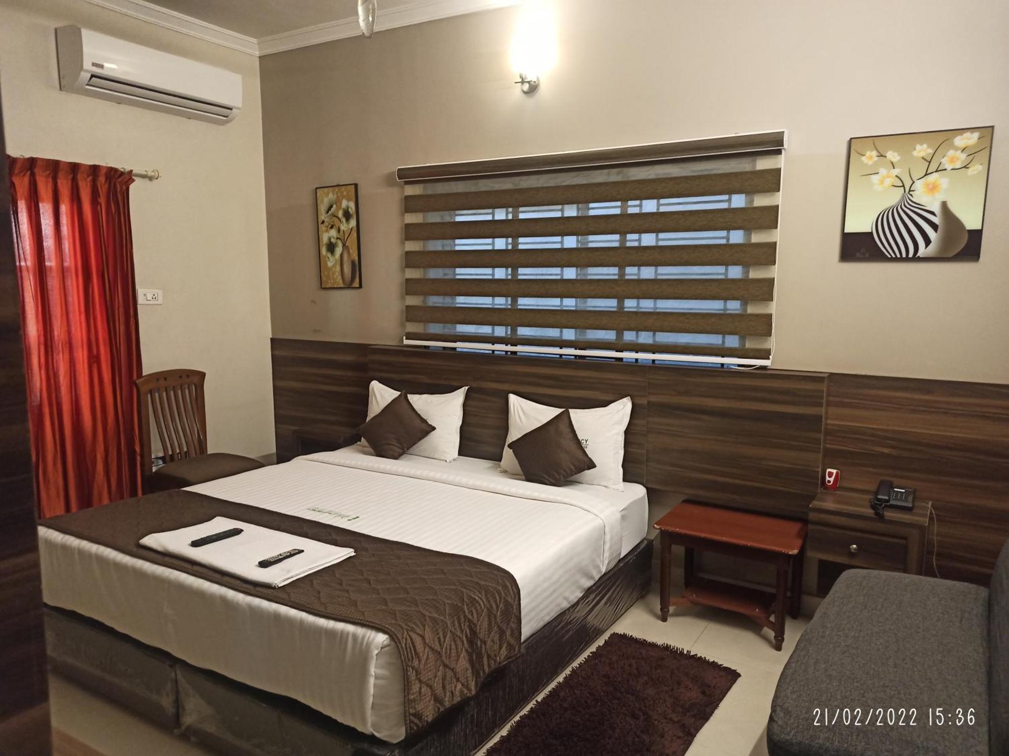 Hotel I-Way Residency Perungudi Chennai Phòng bức ảnh